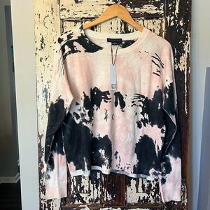 NWT Sanctuary women’s lightweight splatter sweater. Size XS.